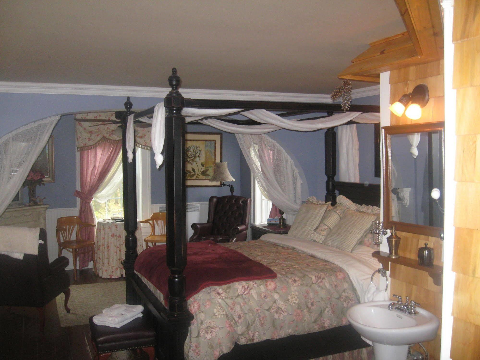 Domaine Les Boises Lee Farm S.A Bed & Breakfast Stanstead Bagian luar foto