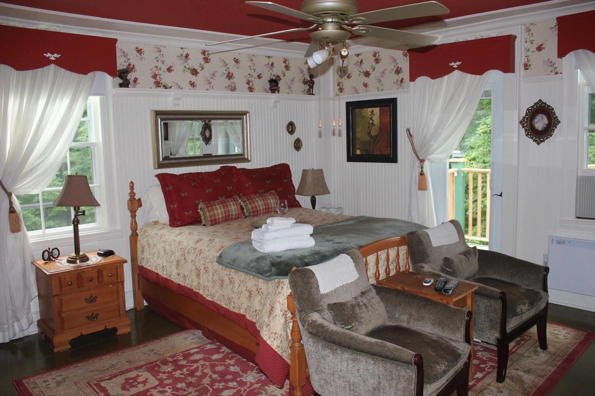Domaine Les Boises Lee Farm S.A Bed & Breakfast Stanstead Bagian luar foto