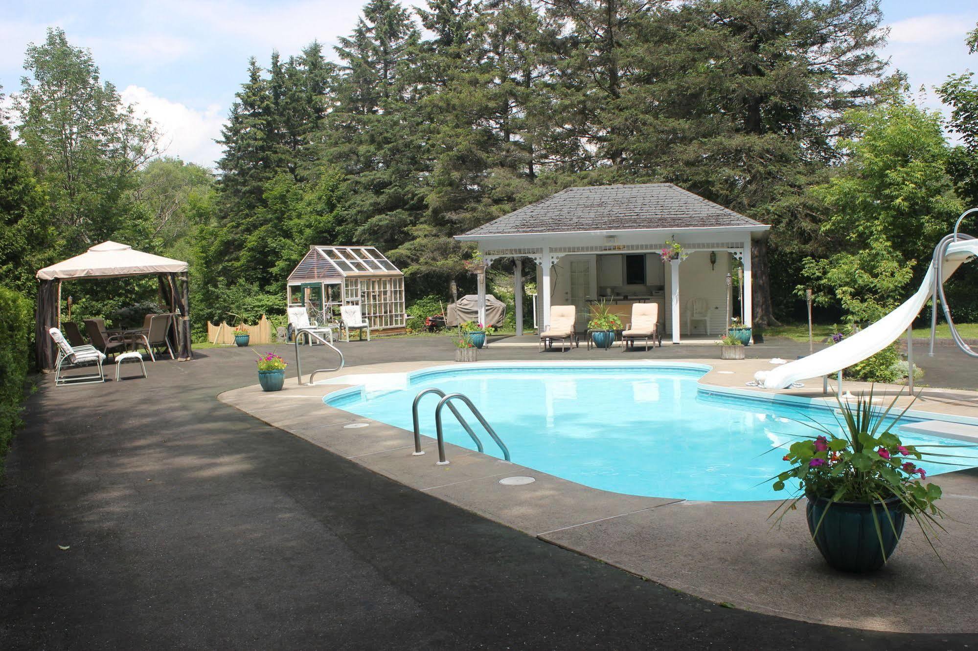 Domaine Les Boises Lee Farm S.A Bed & Breakfast Stanstead Bagian luar foto